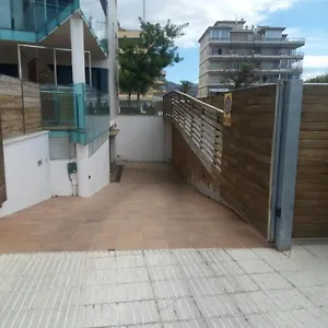 https://appartement-residence-a-roses-port-trebol-avec-piscine.topcostabravahotels.com